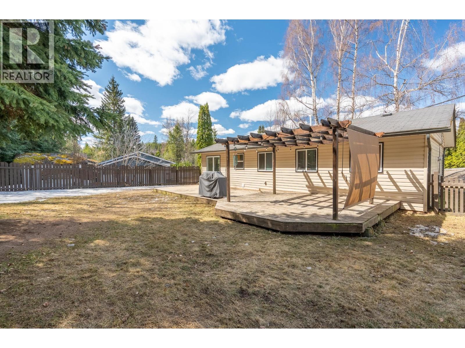 2073 WOODHAVEN DRIVE - 18