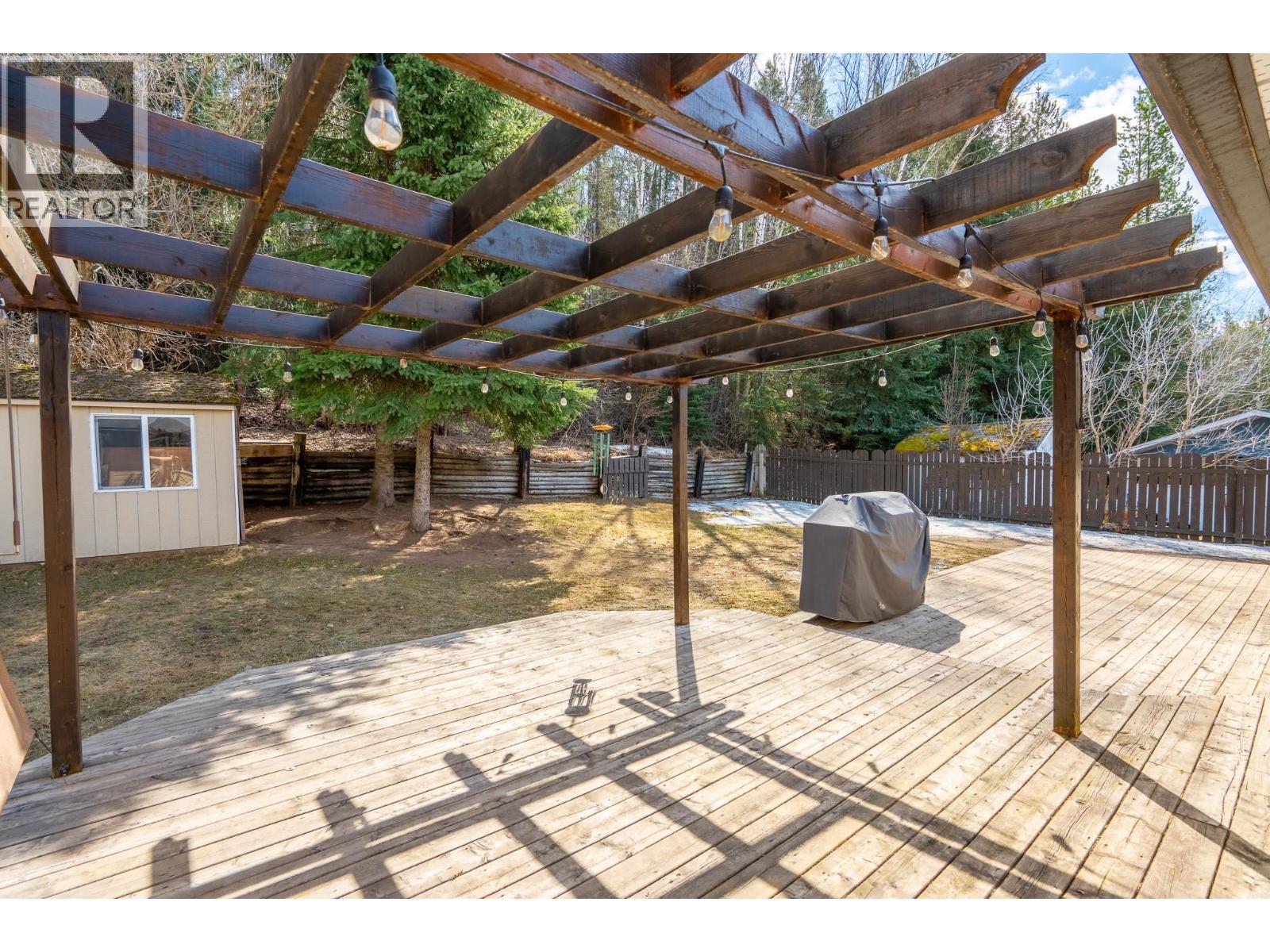 2073 WOODHAVEN DRIVE - 22
