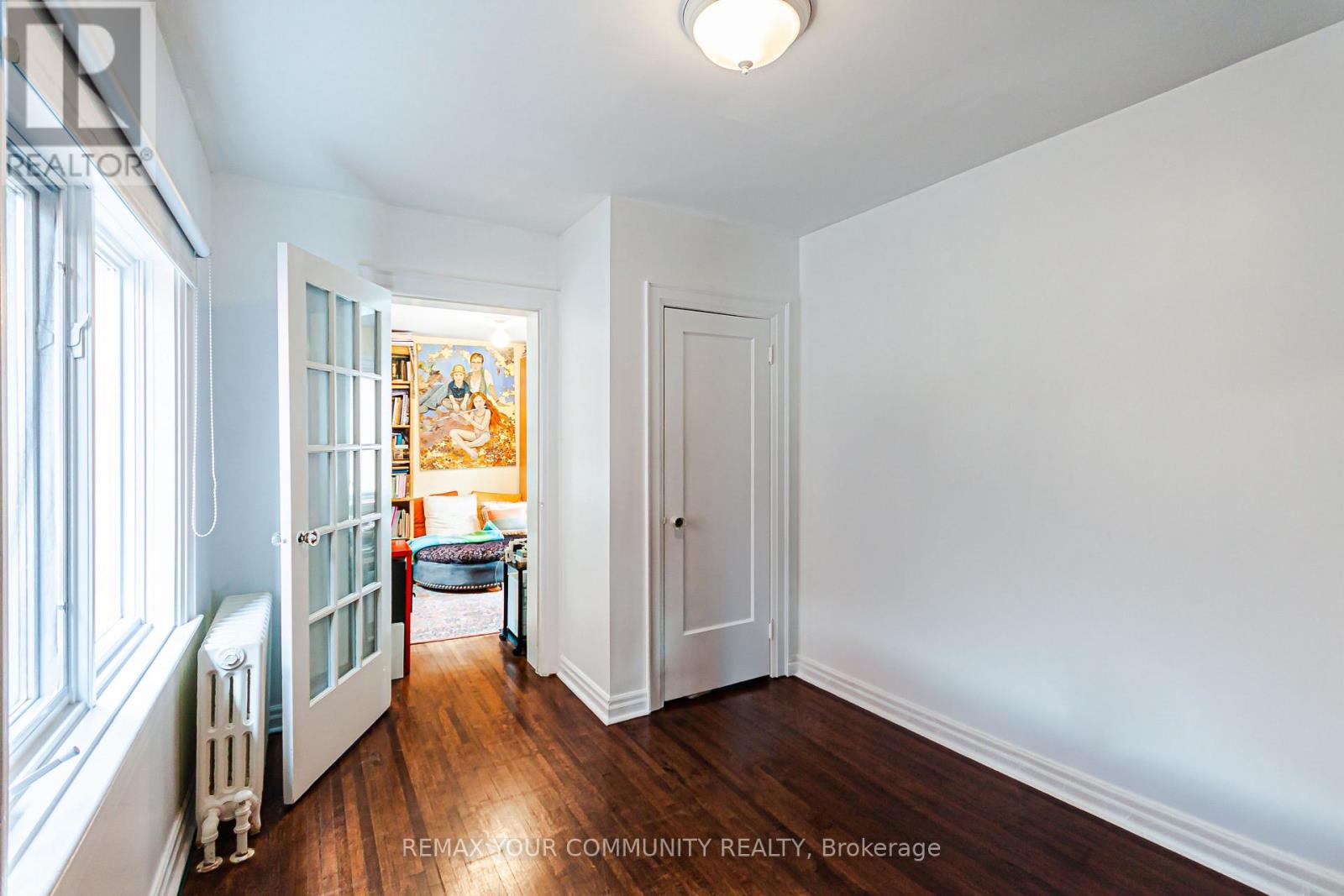 212 WANLESS AVENUE