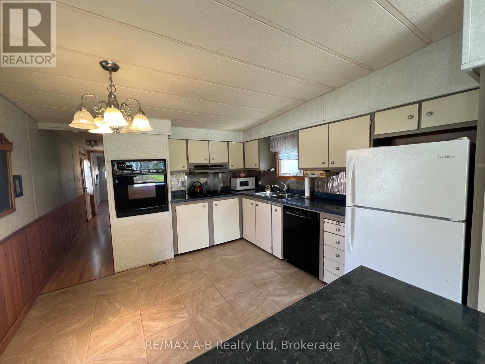 123 ASH STREET - 22