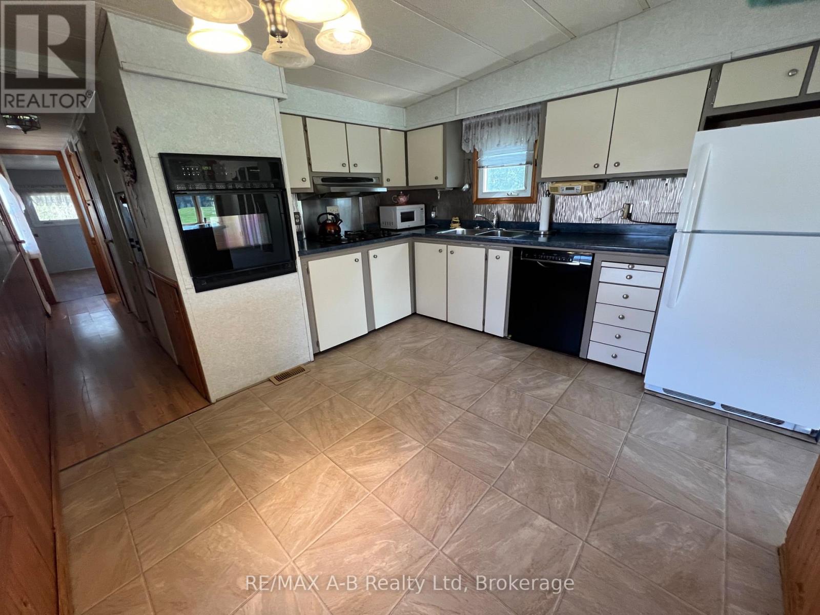 123 ASH STREET - 21
