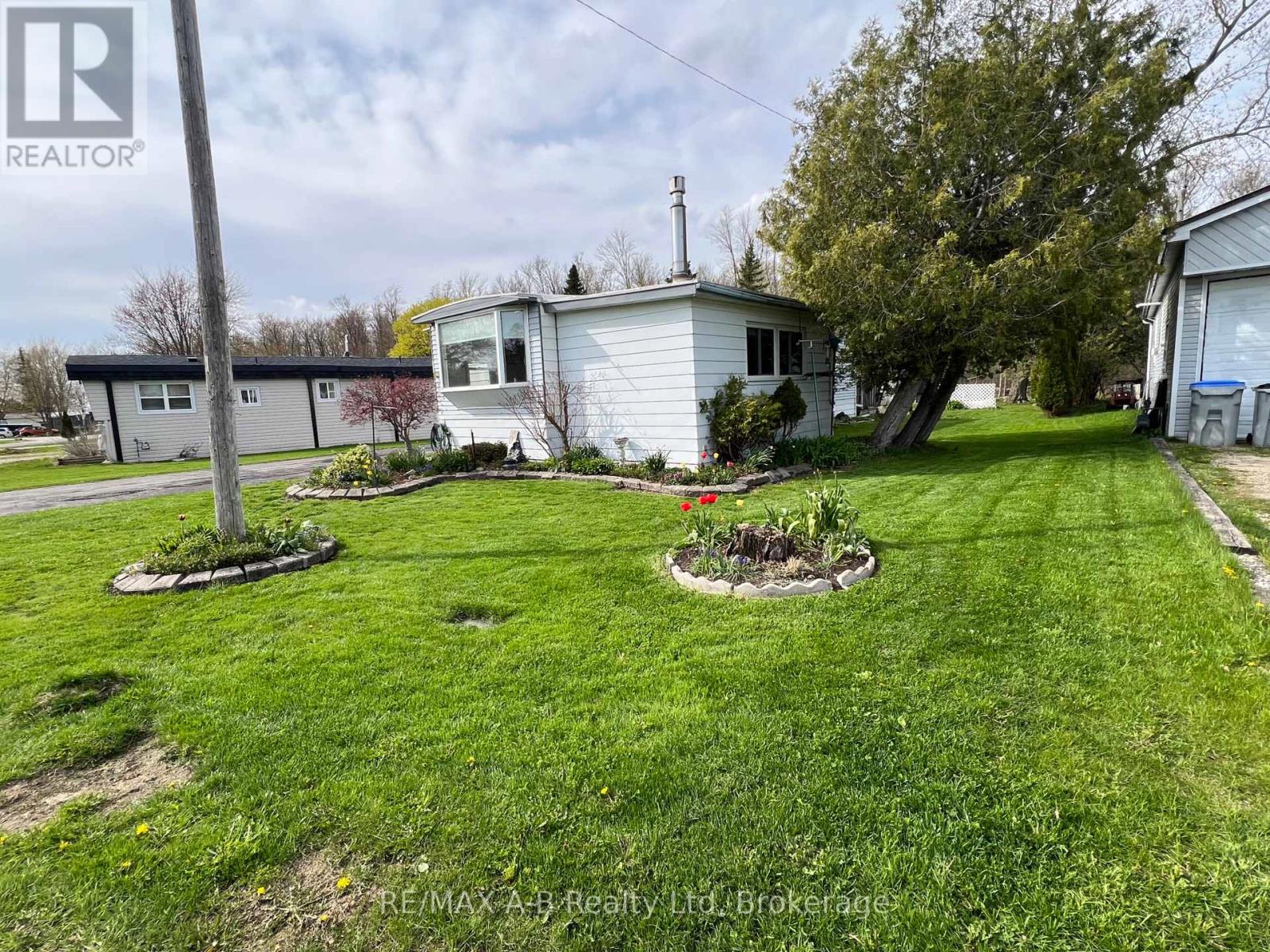 123 ASH STREET - 4