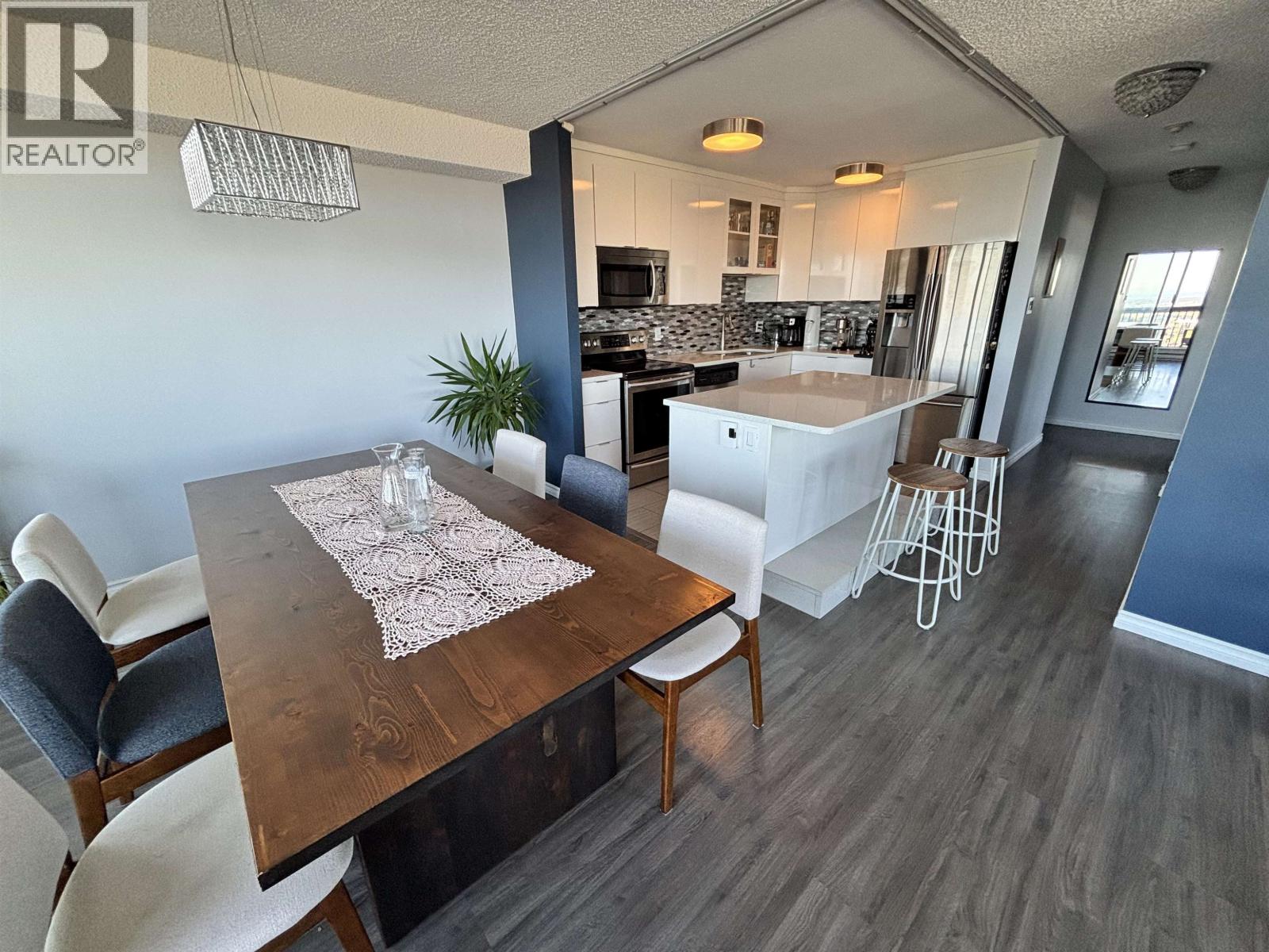1903 6540 BURLINGTON AVENUE, Burnaby