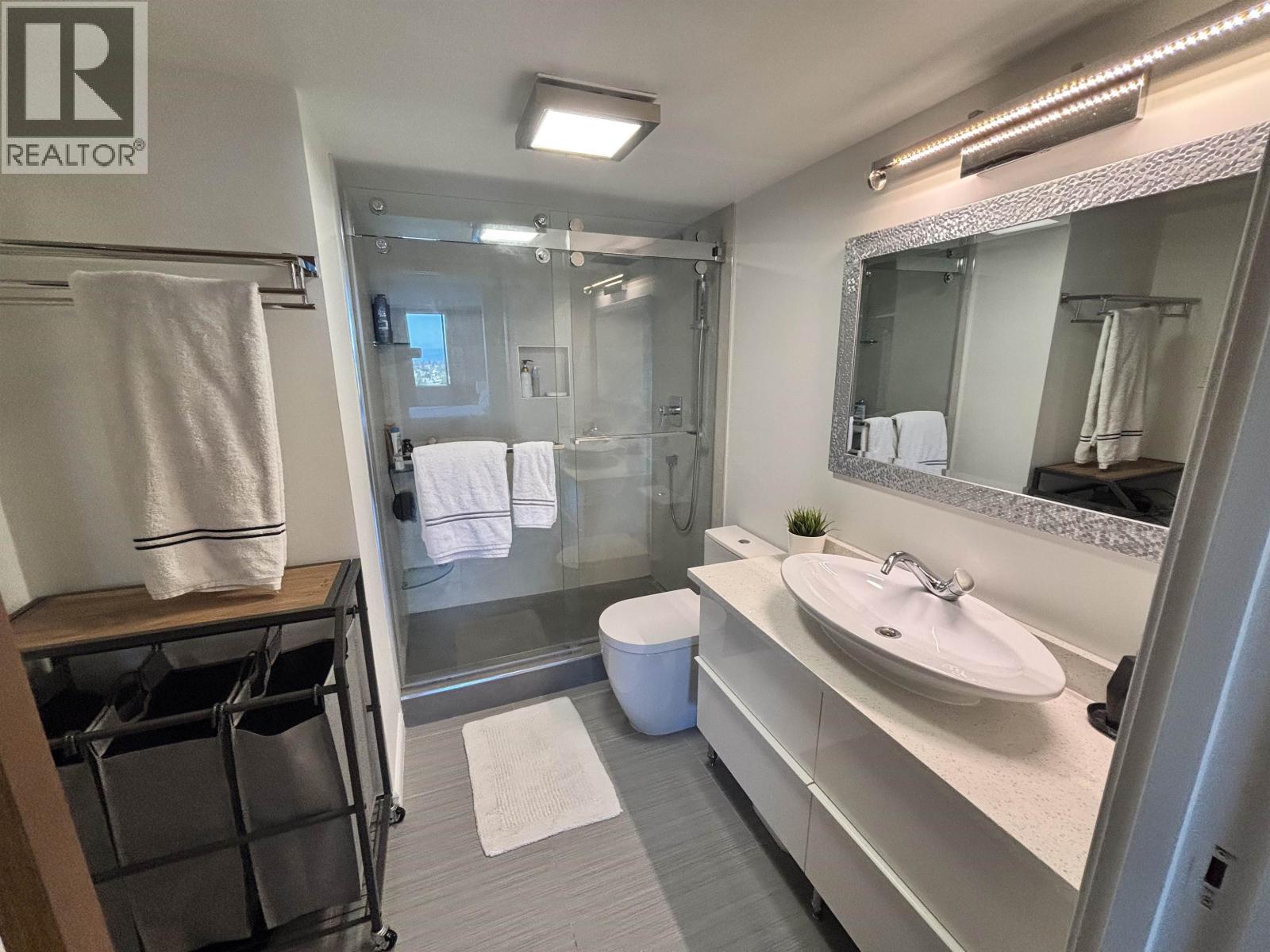 1903 6540 BURLINGTON AVENUE, Burnaby