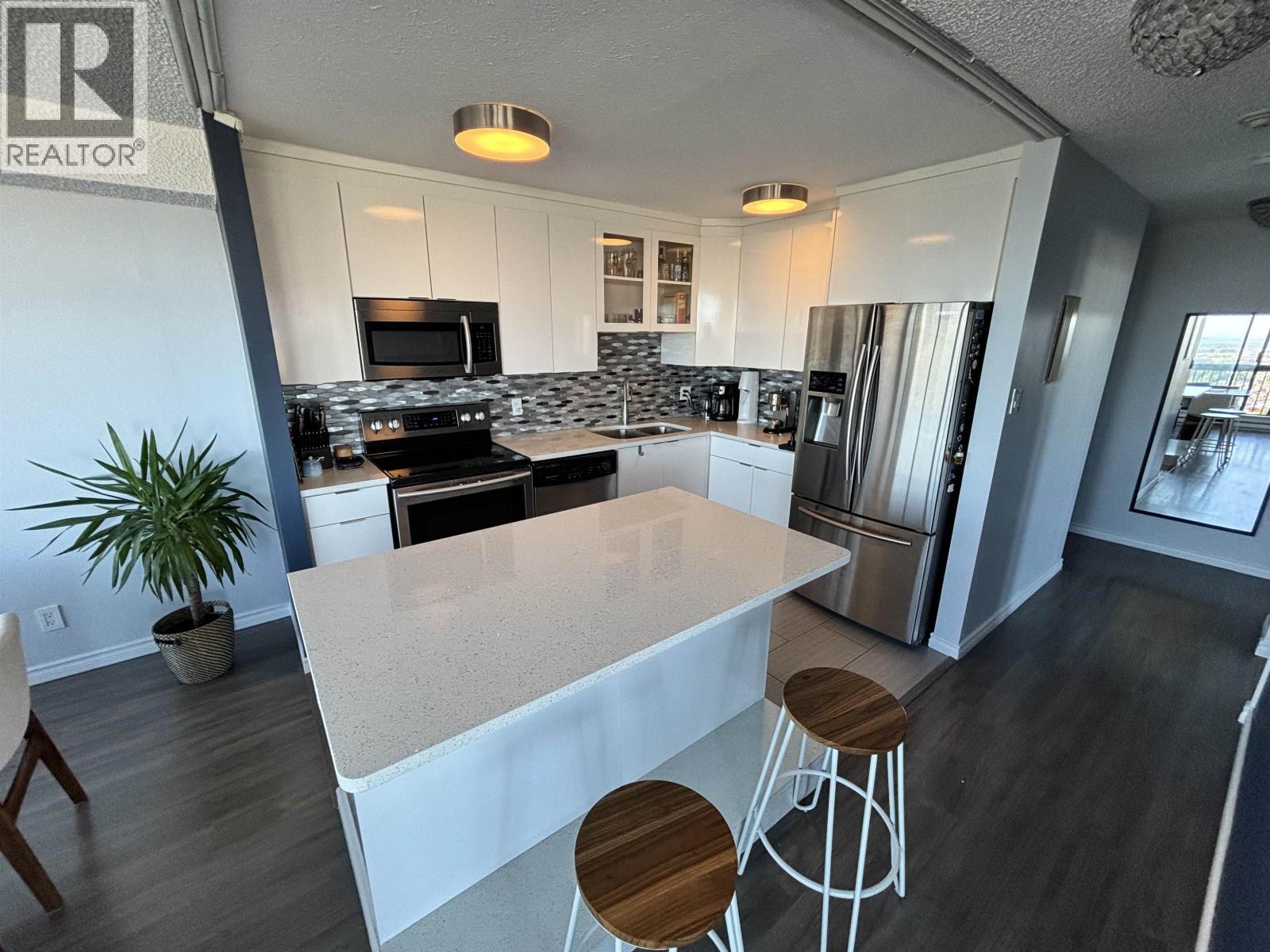 1903 6540 BURLINGTON AVENUE, Burnaby