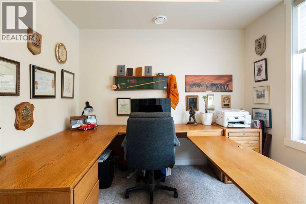 64 Cranbrook Drive SE - 25
