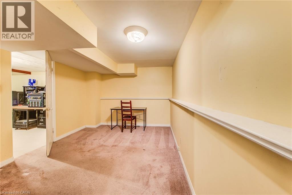 13 GATEVIEW Drive - 35