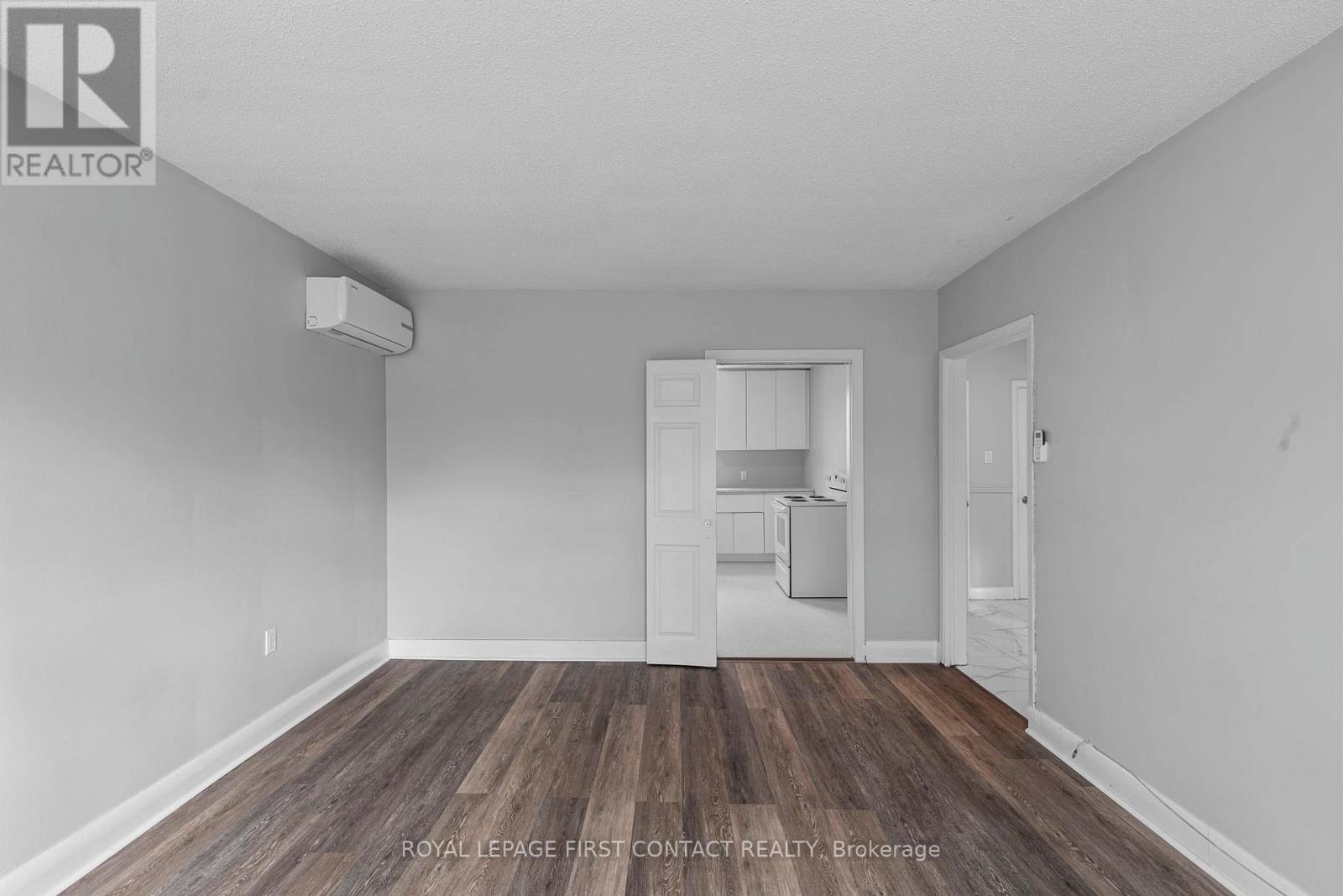 134 NAPIER STREET - 14