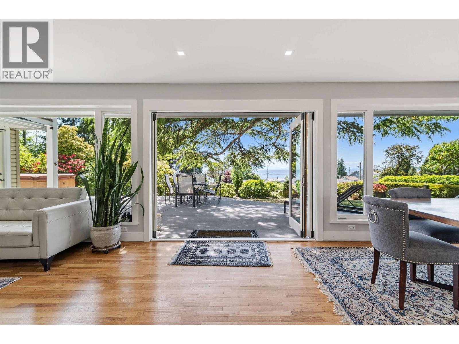4632 WHITAKER ROAD, Sechelt