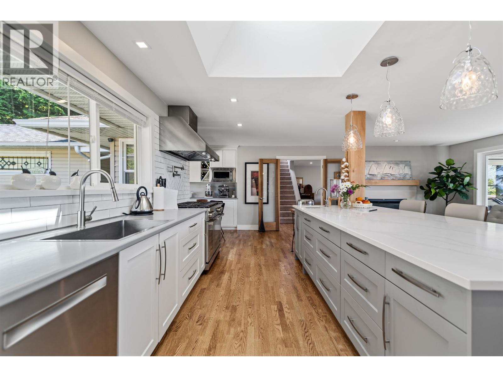 4632 WHITAKER ROAD, Sechelt