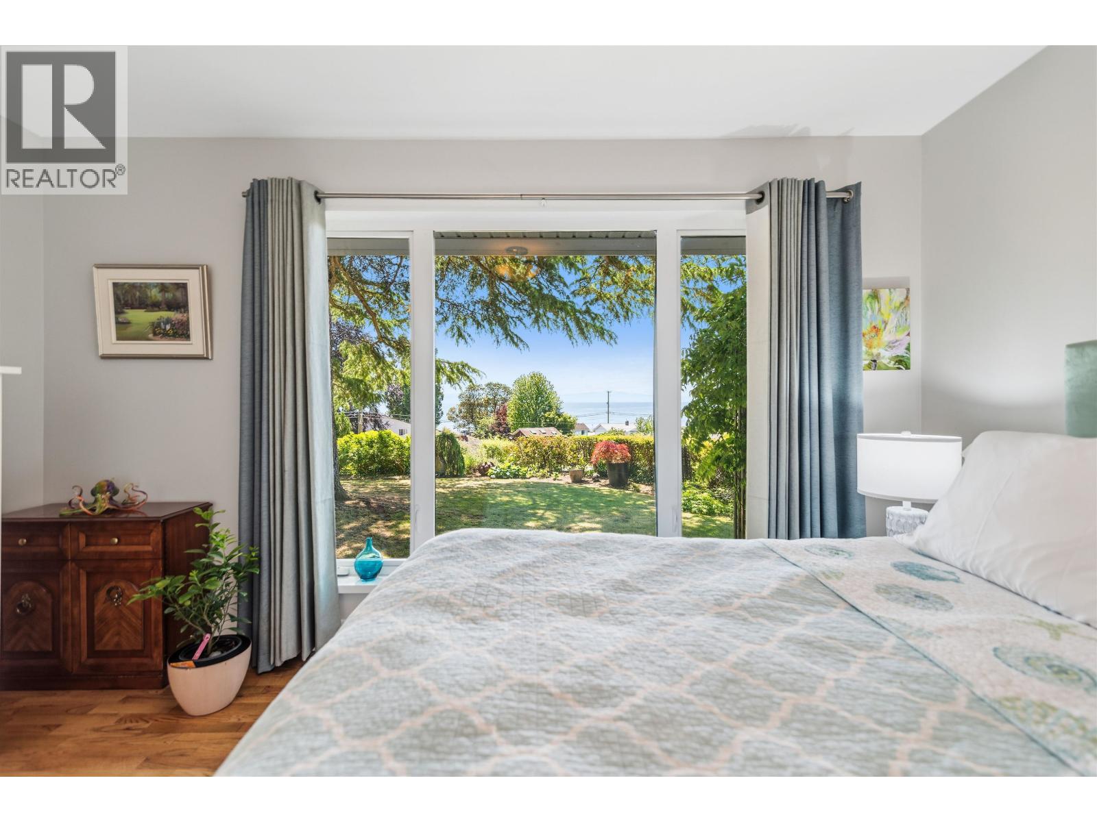 4632 WHITAKER ROAD, Sechelt