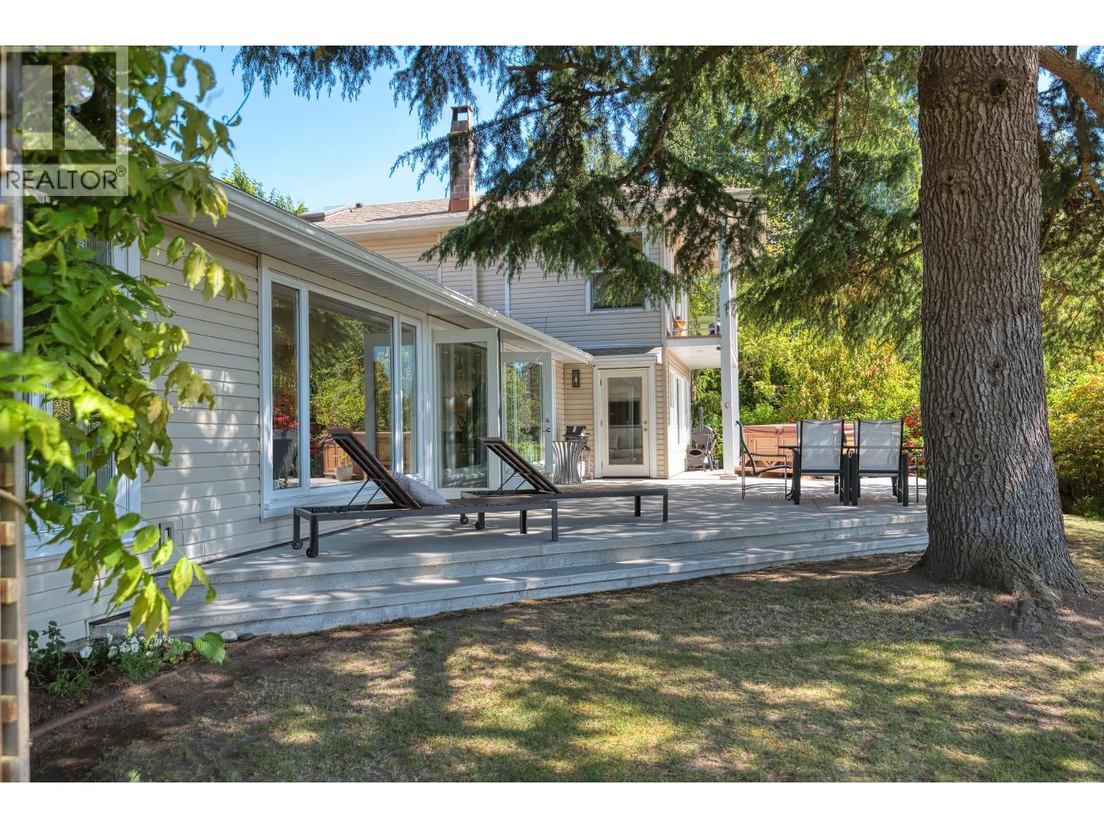 4632 WHITAKER ROAD, Sechelt