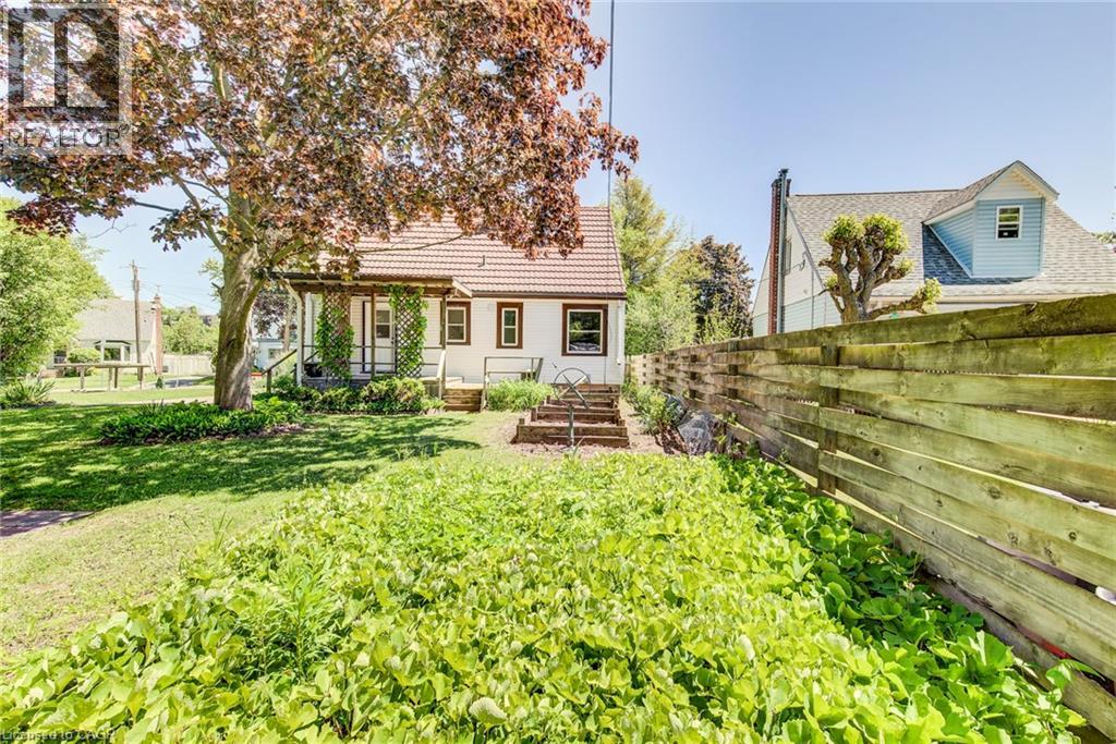 59 LORNE Crescent - 38