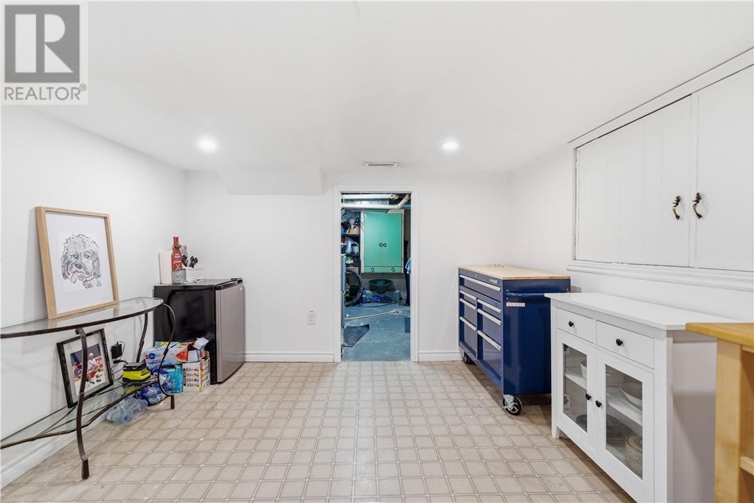 216 Bond Street - 46