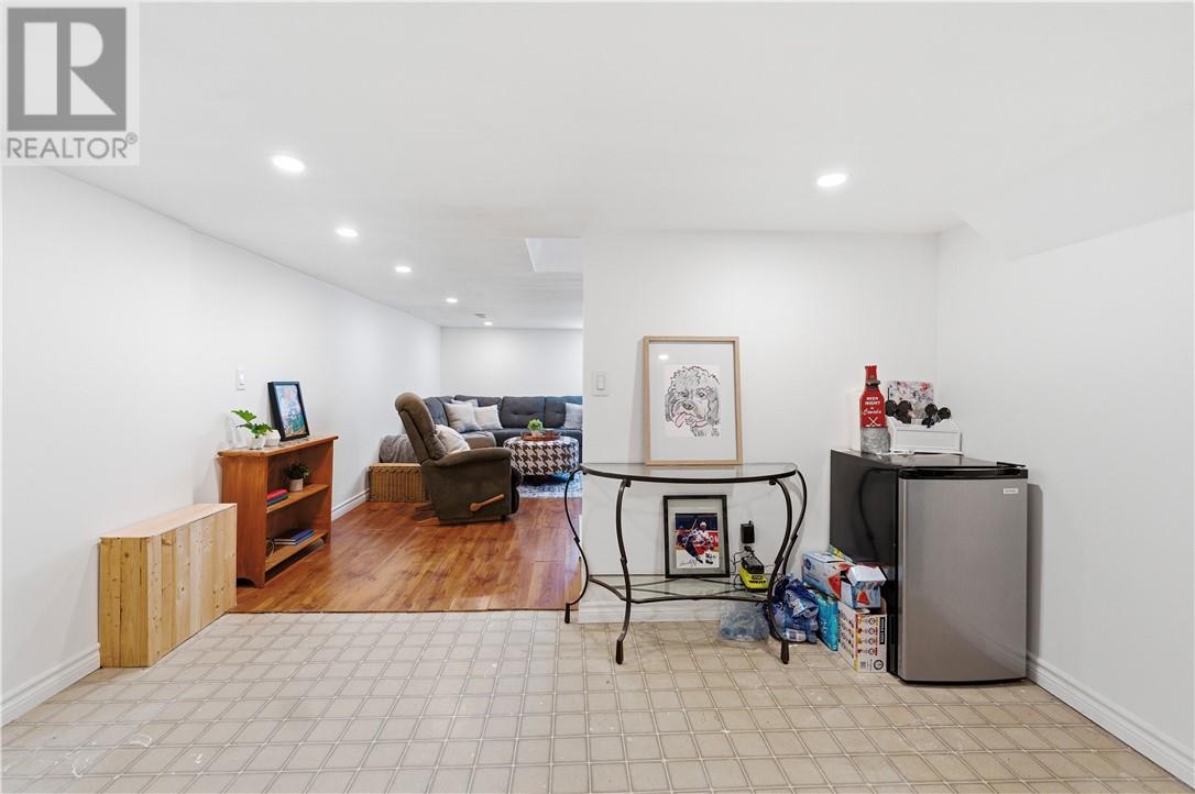 216 Bond Street - 49