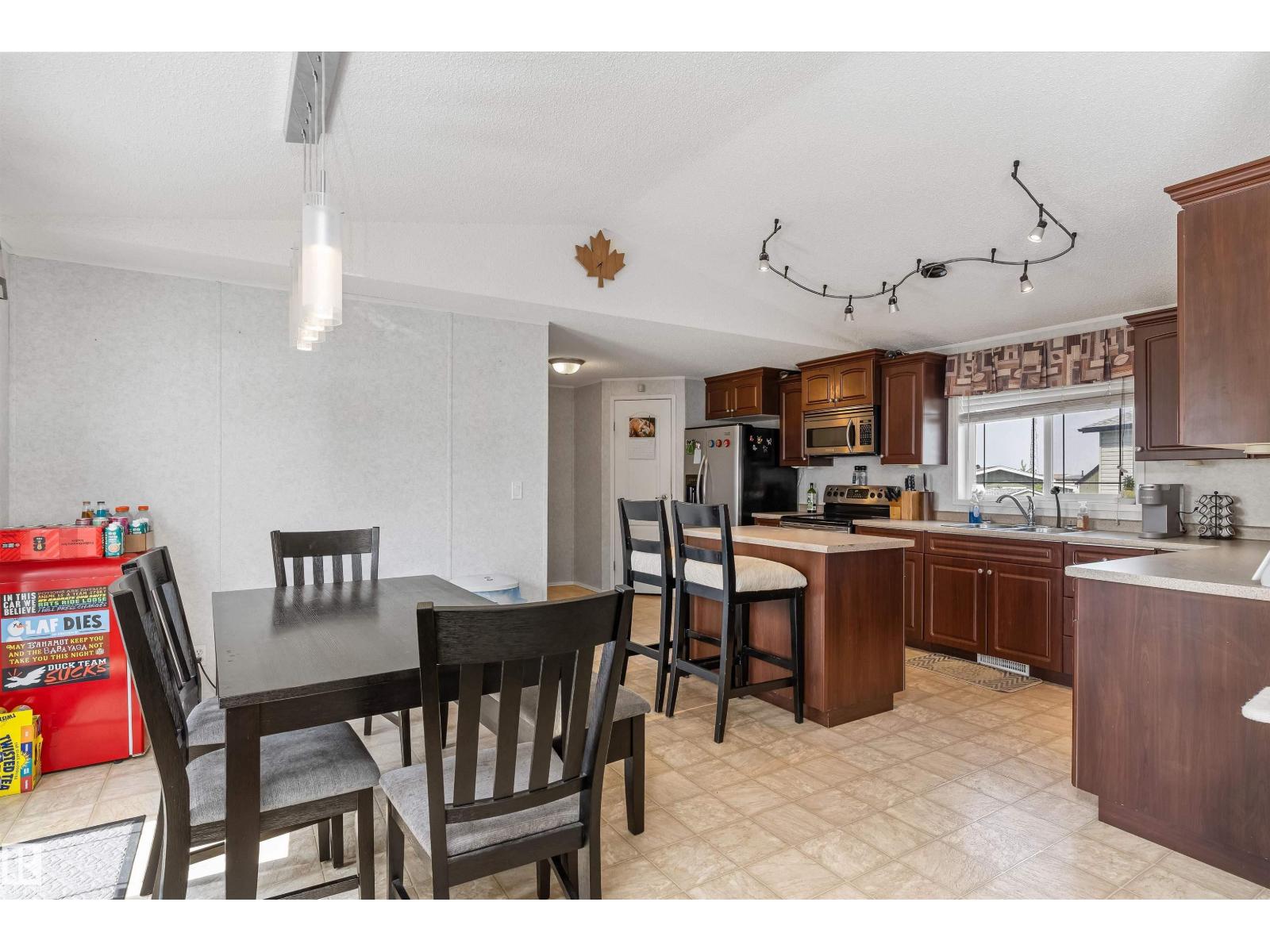 1966 Jubilee PL, Sherwood Park