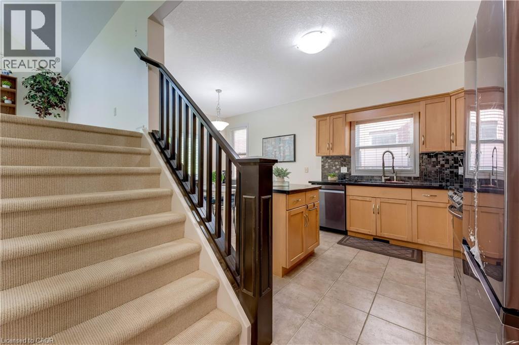 27 TREMAINE Drive - 10