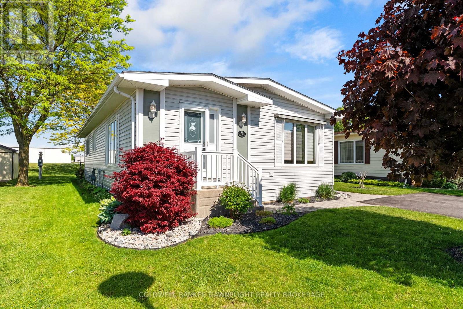 48 REDFORD DRIVE - 2
