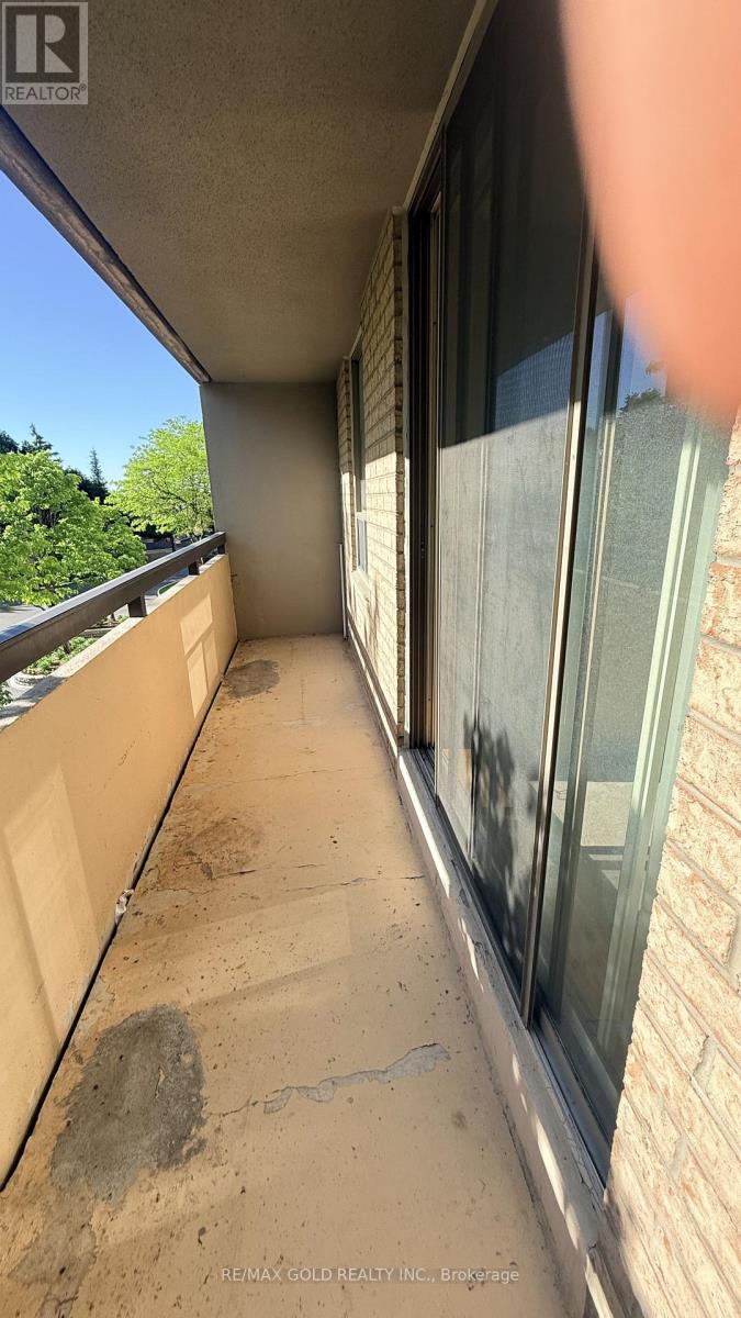#308 30 MALTA AVENUE - 22