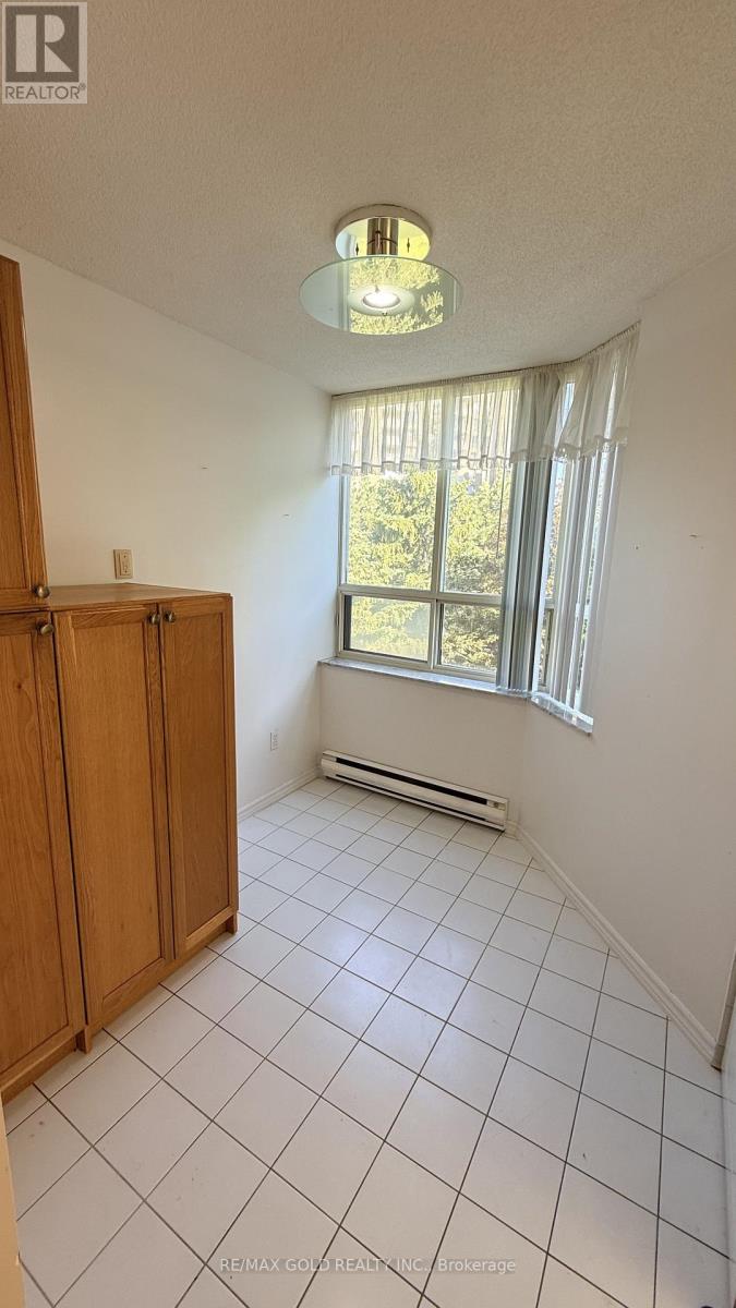 #308 30 MALTA AVENUE - 17