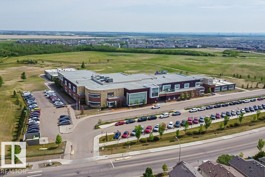 #8 450 MCCONACHIE WY NW - 40