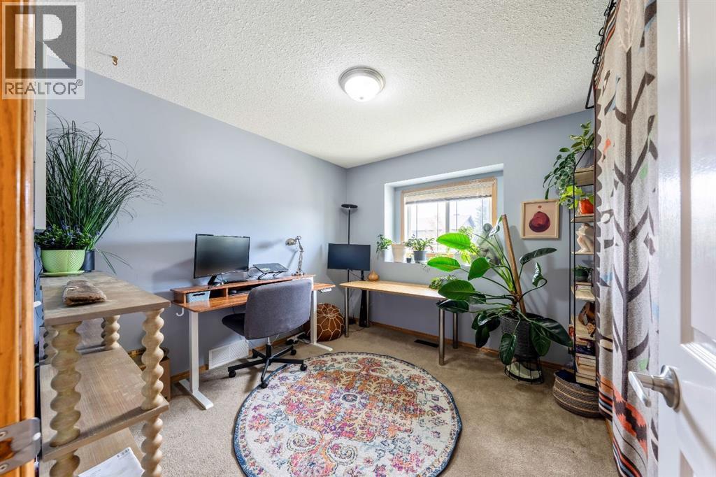 1721 Strathcona Place - 10