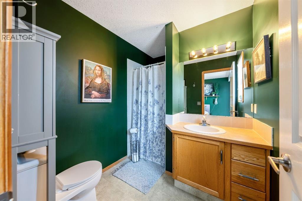 1721 Strathcona Place - 15