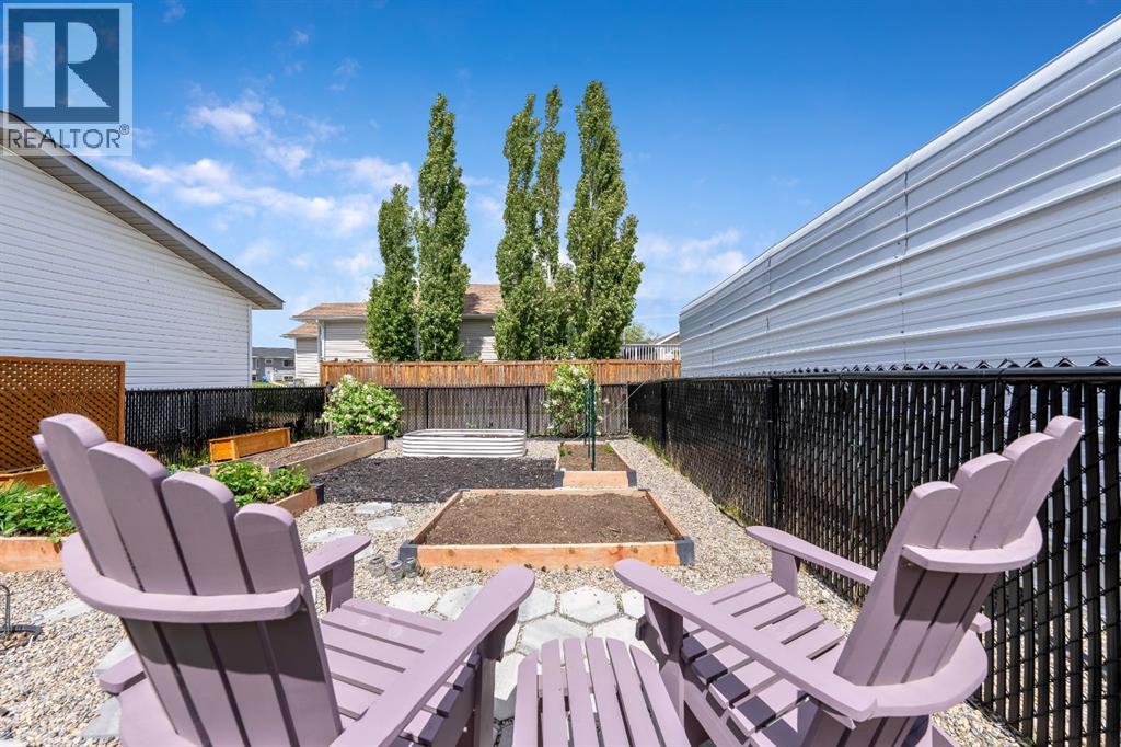 1721 Strathcona Place - 32