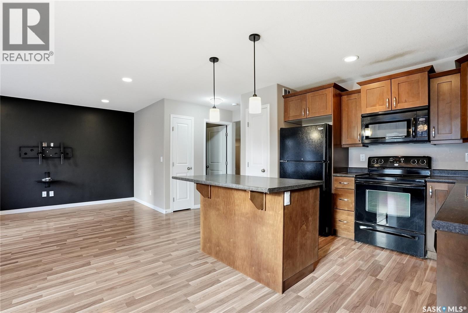 #2 547 East Hampton BOULEVARD - 10