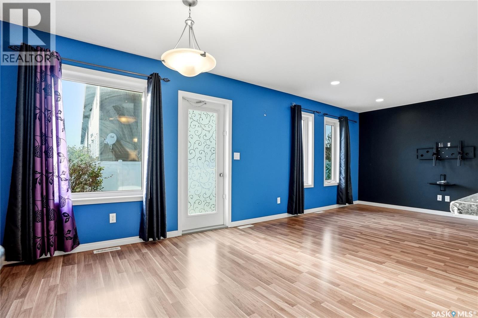 #2 547 East Hampton BOULEVARD - 13