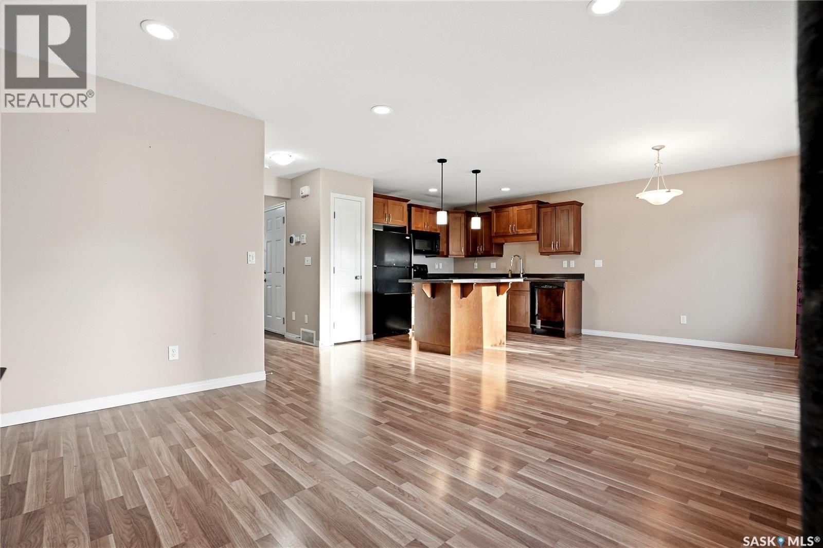 #2 547 East Hampton BOULEVARD - 18