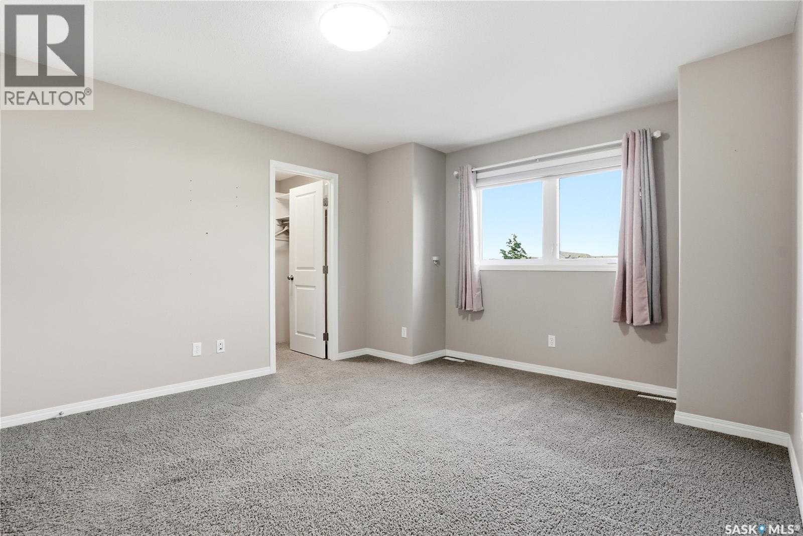 #2 547 East Hampton BOULEVARD - 23