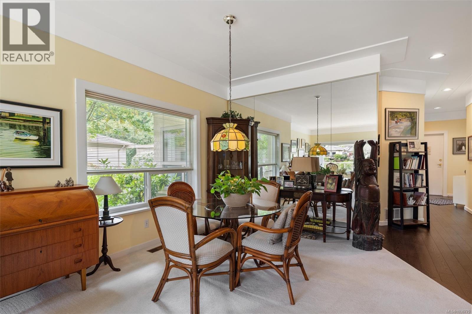 #8 4701 Lochside Dr - 15