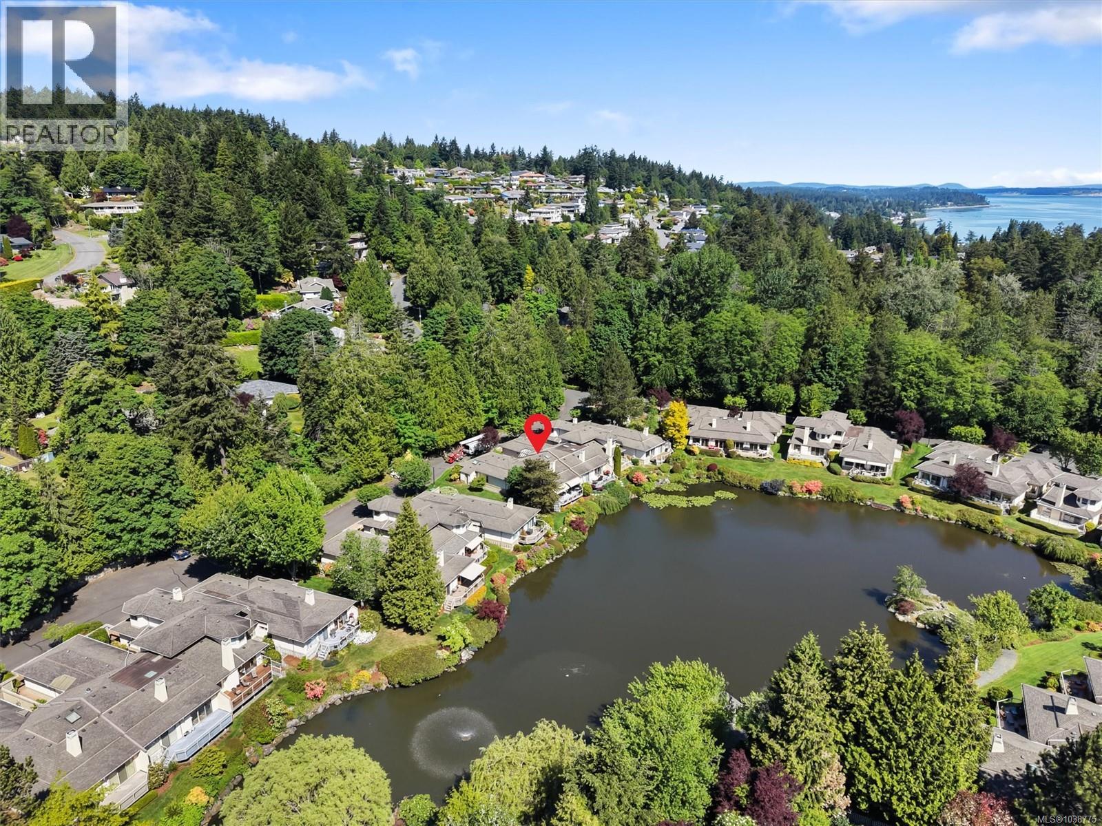 #8 4701 Lochside Dr - 7