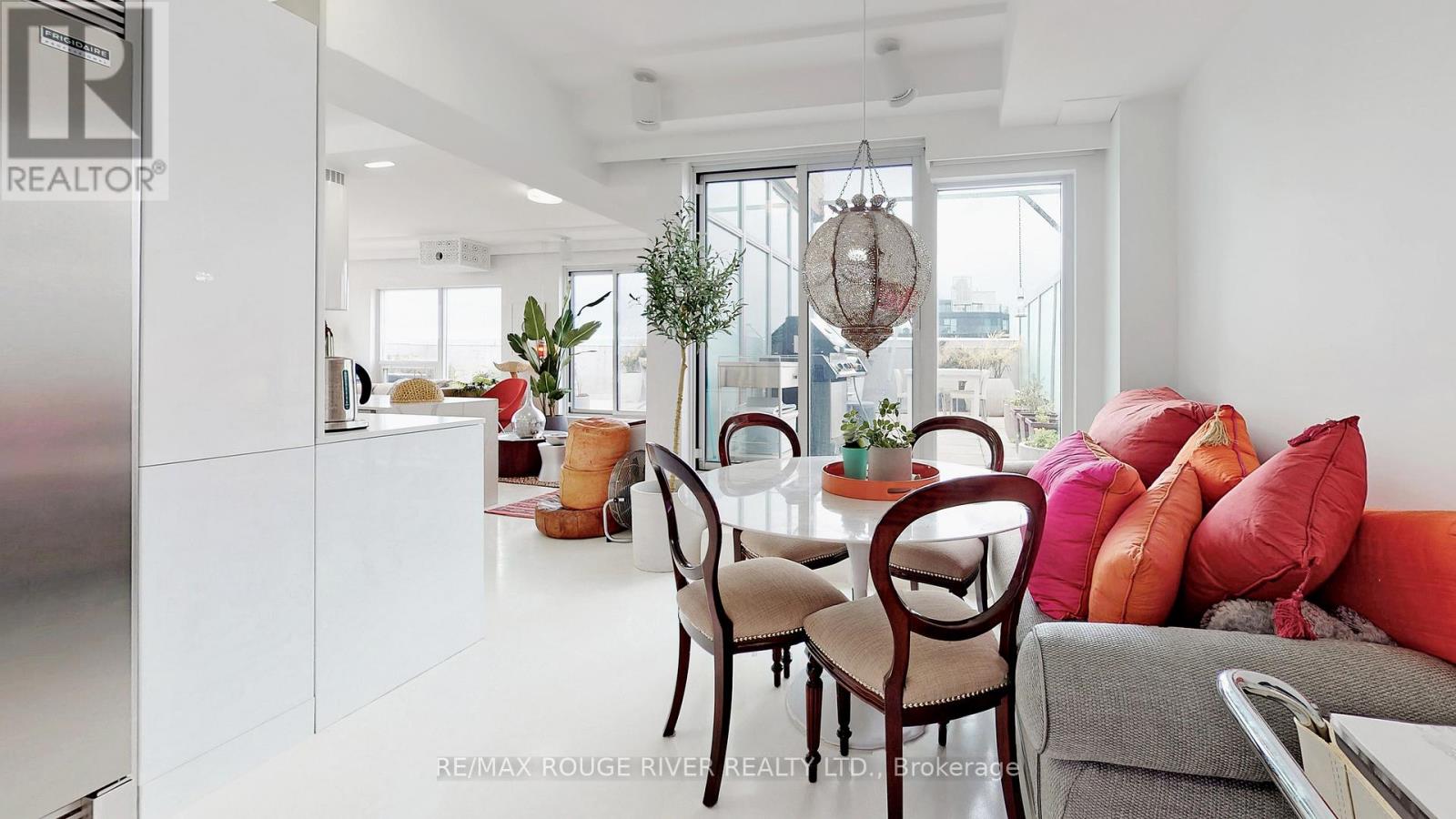 #702 701 SHEPPARD AVENUE W - 14