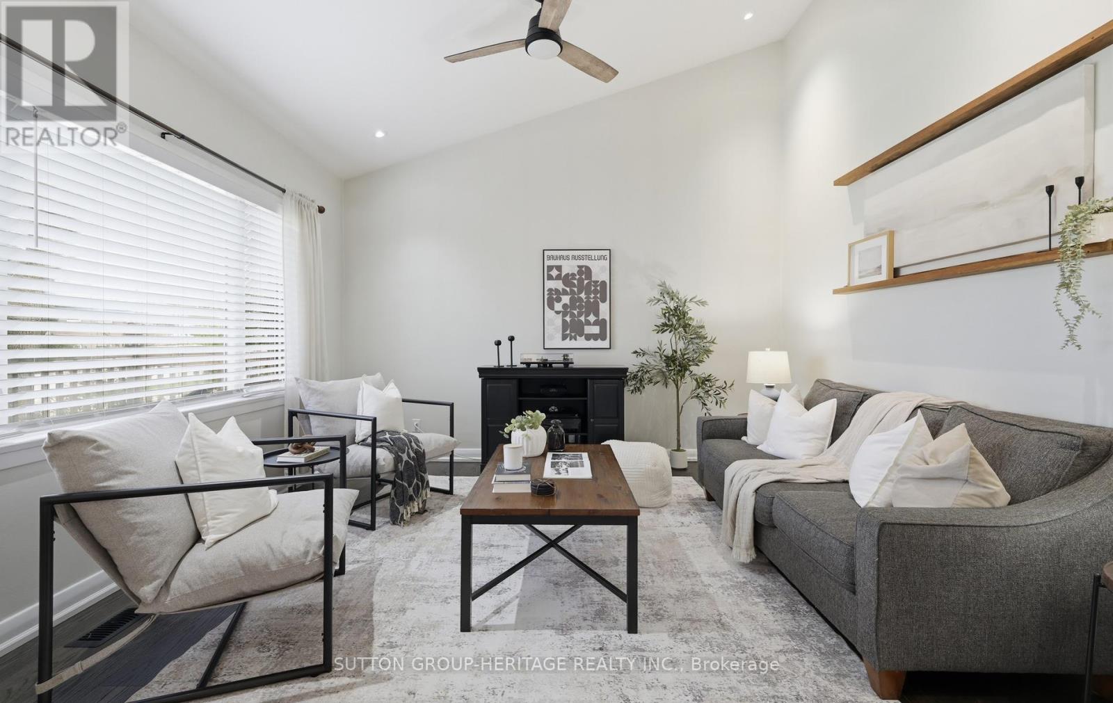 919 BAYVIEW AVENUE - 15