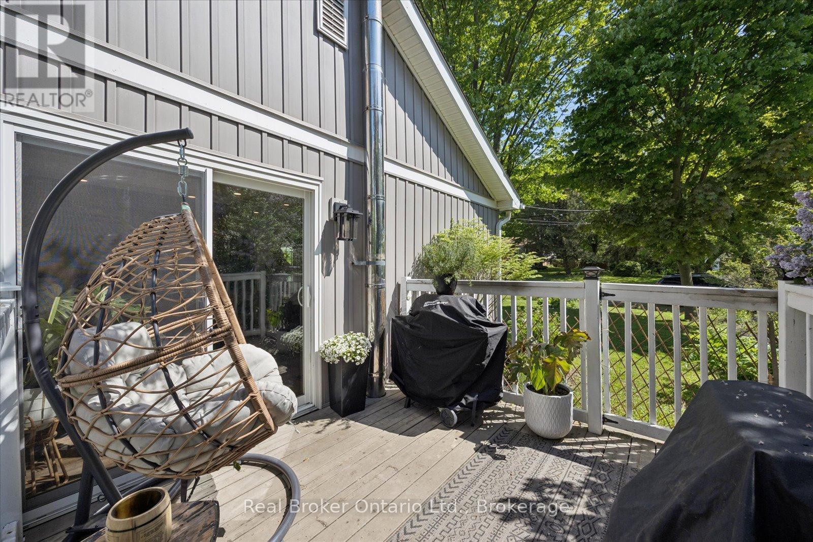 212 MILL STREET N - 39
