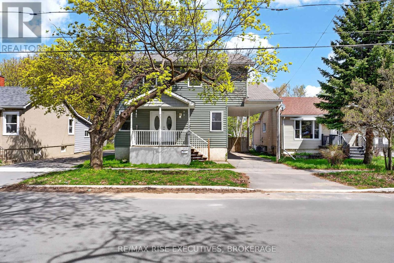 29 SEVENTH AVENUE - 2