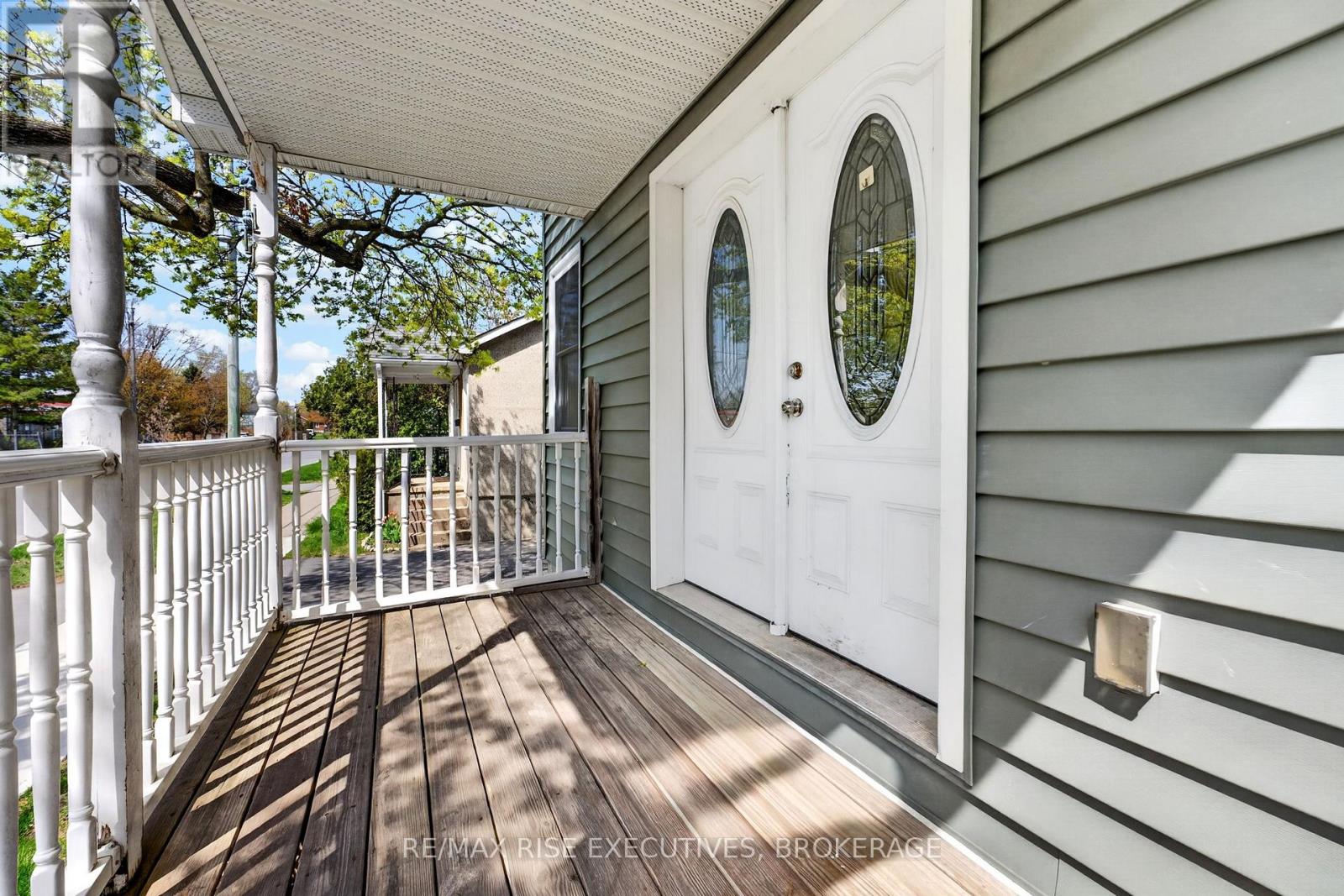29 SEVENTH AVENUE - 3