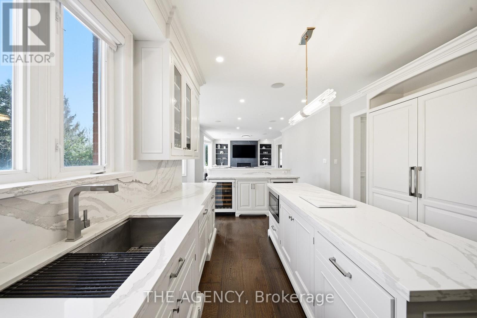147 MACTAGGART DRIVE - 16