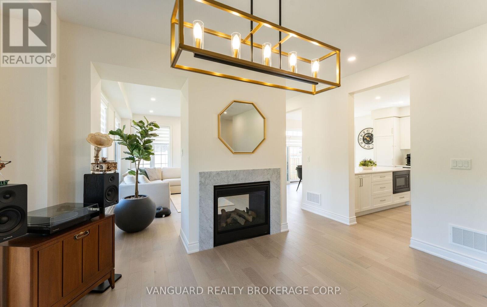 158 SCARLET WAY - 12