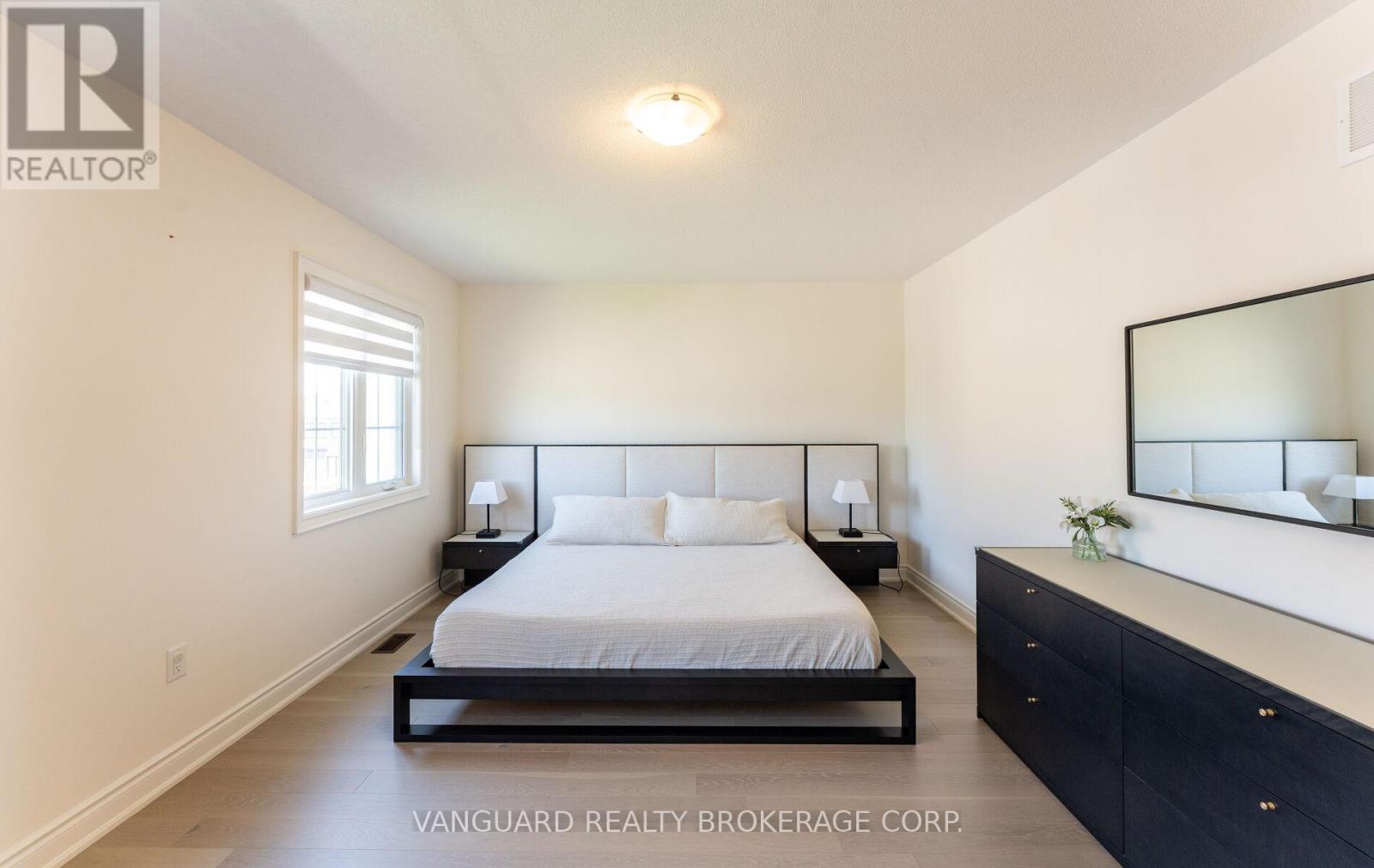 158 SCARLET WAY - 32