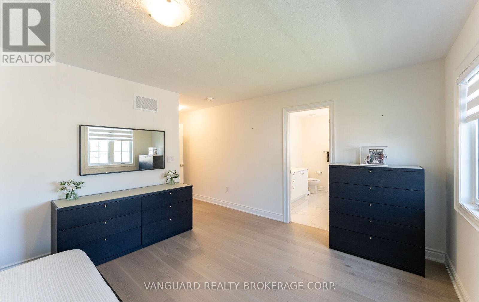 158 SCARLET WAY - 33