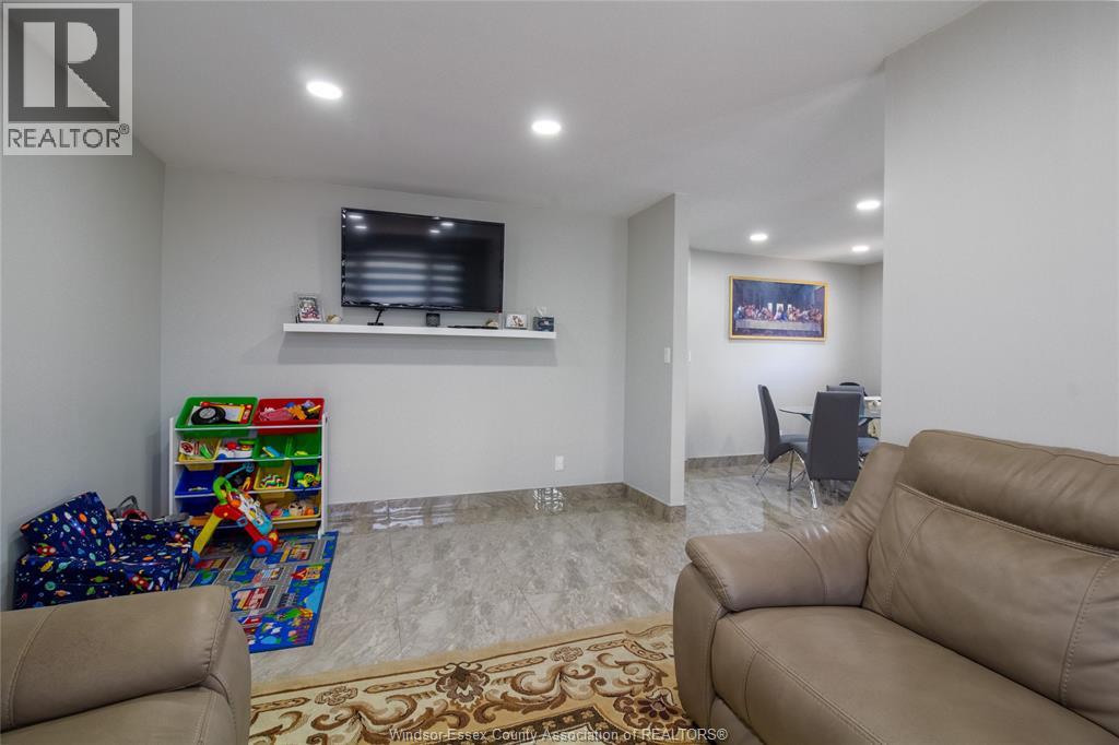 57 WINDWOOD DRIVE - 4