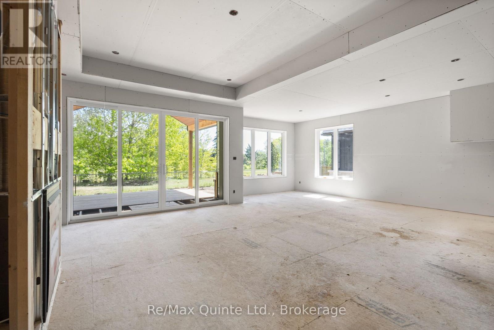 12 DEERVIEW DRIVE - 19