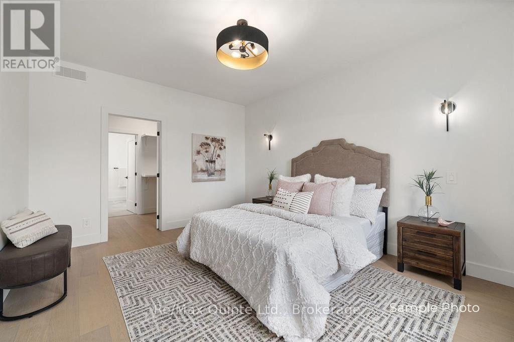 12 DEERVIEW DRIVE - 31