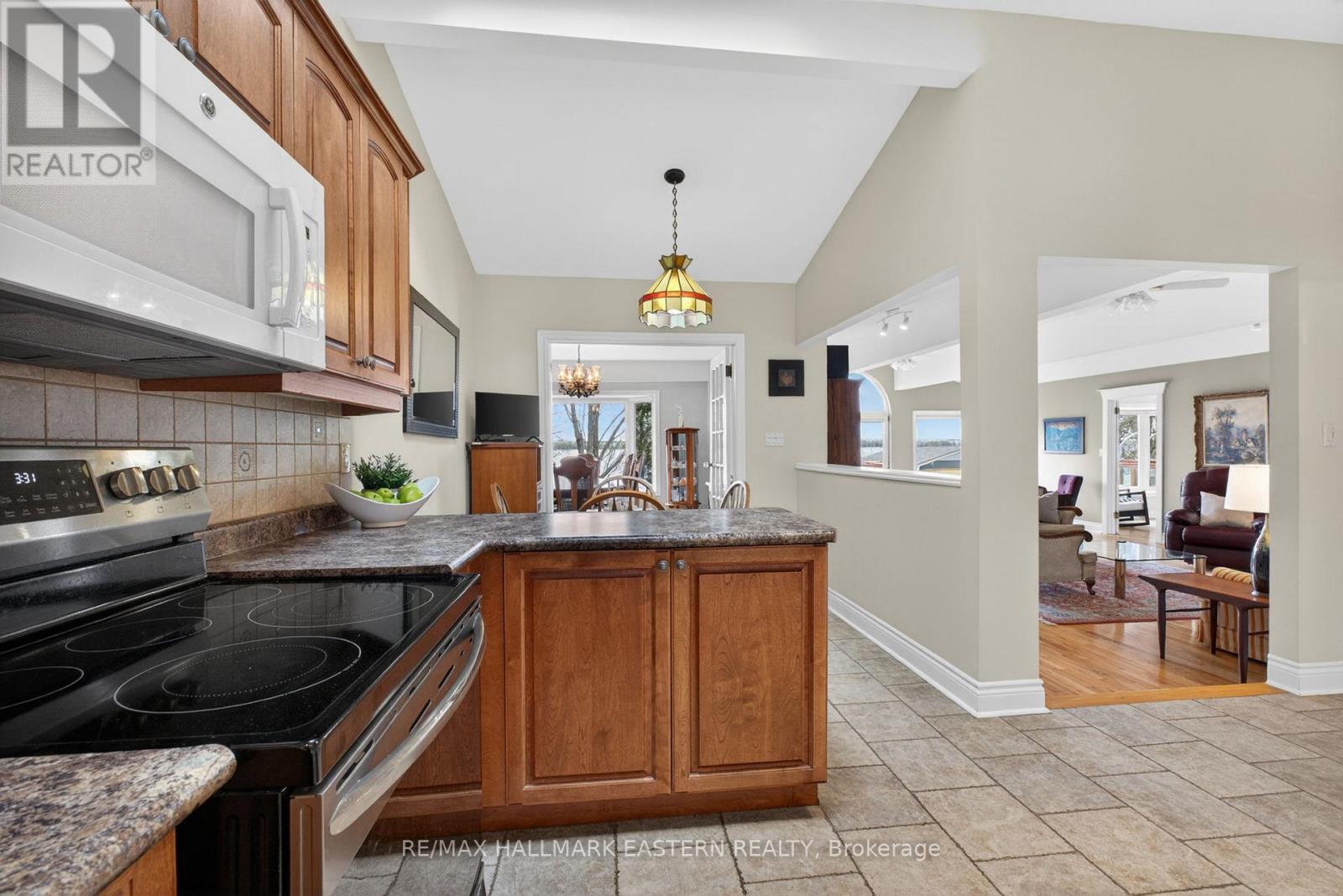 101 WESTVIEW DRIVE - 18
