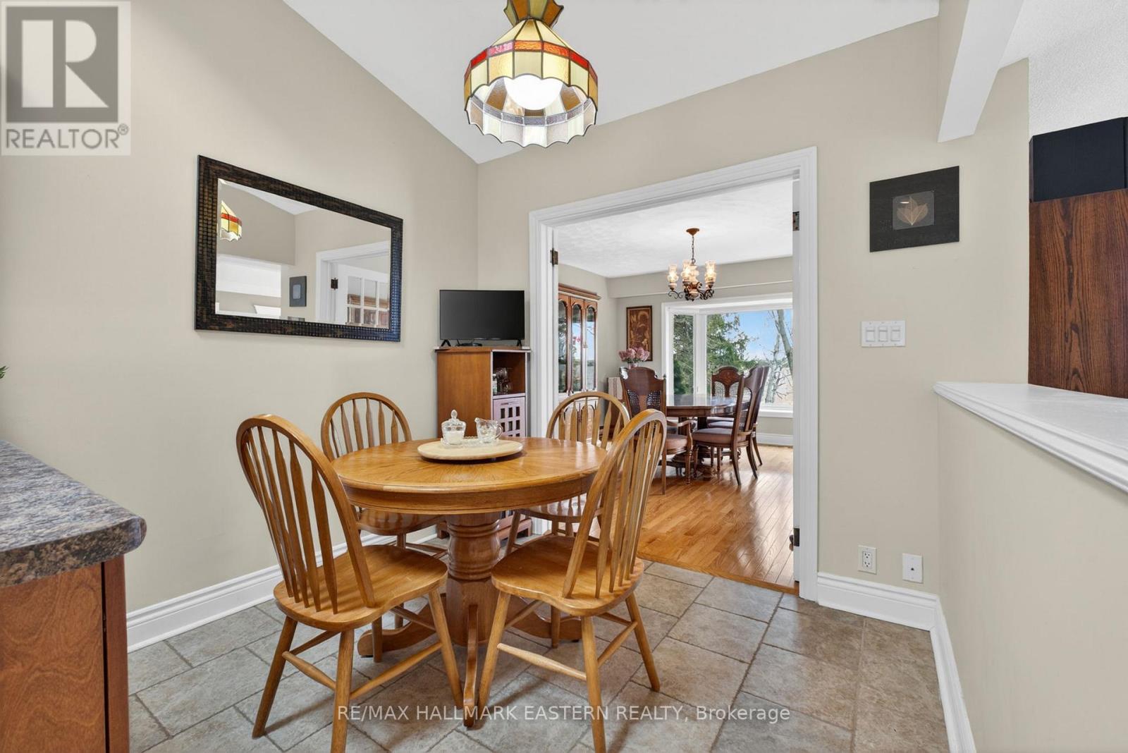101 WESTVIEW DRIVE - 19