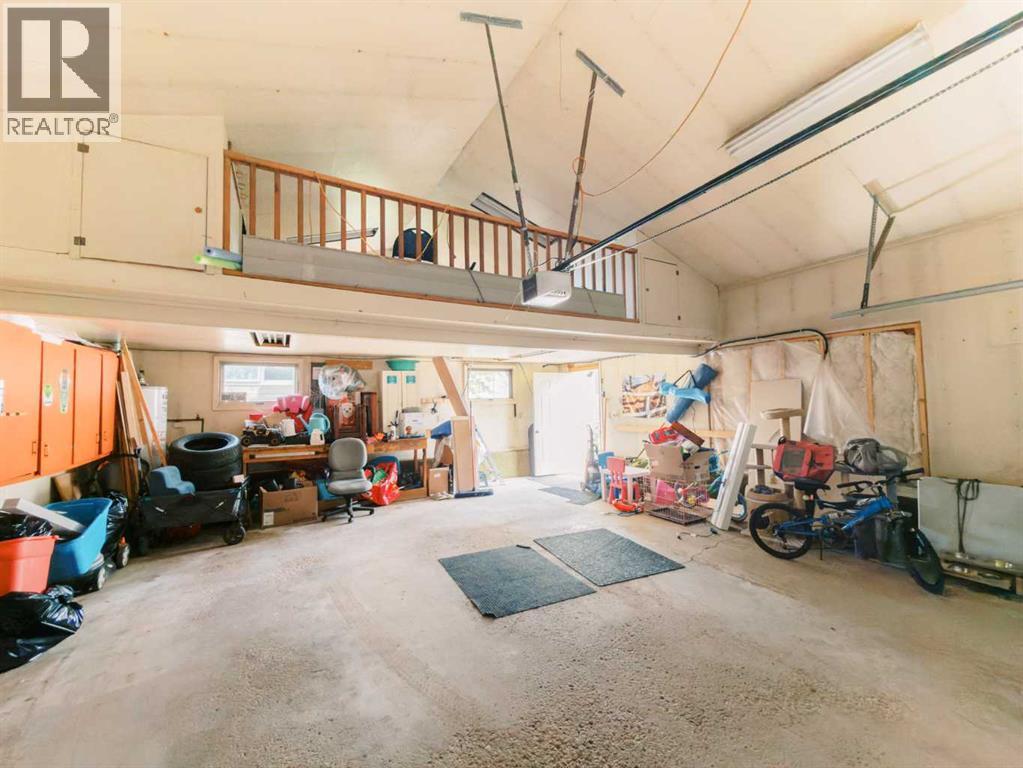 4606 57A Street — photo 38