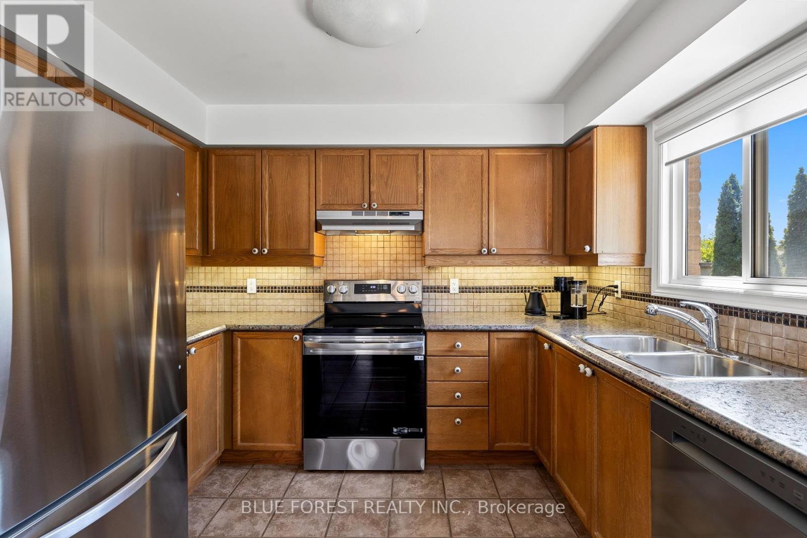 258 SOUTH LEAKSDALE CIRCLE - 11